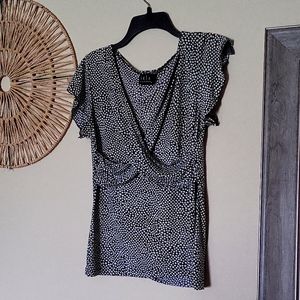 JK black and white S blouse